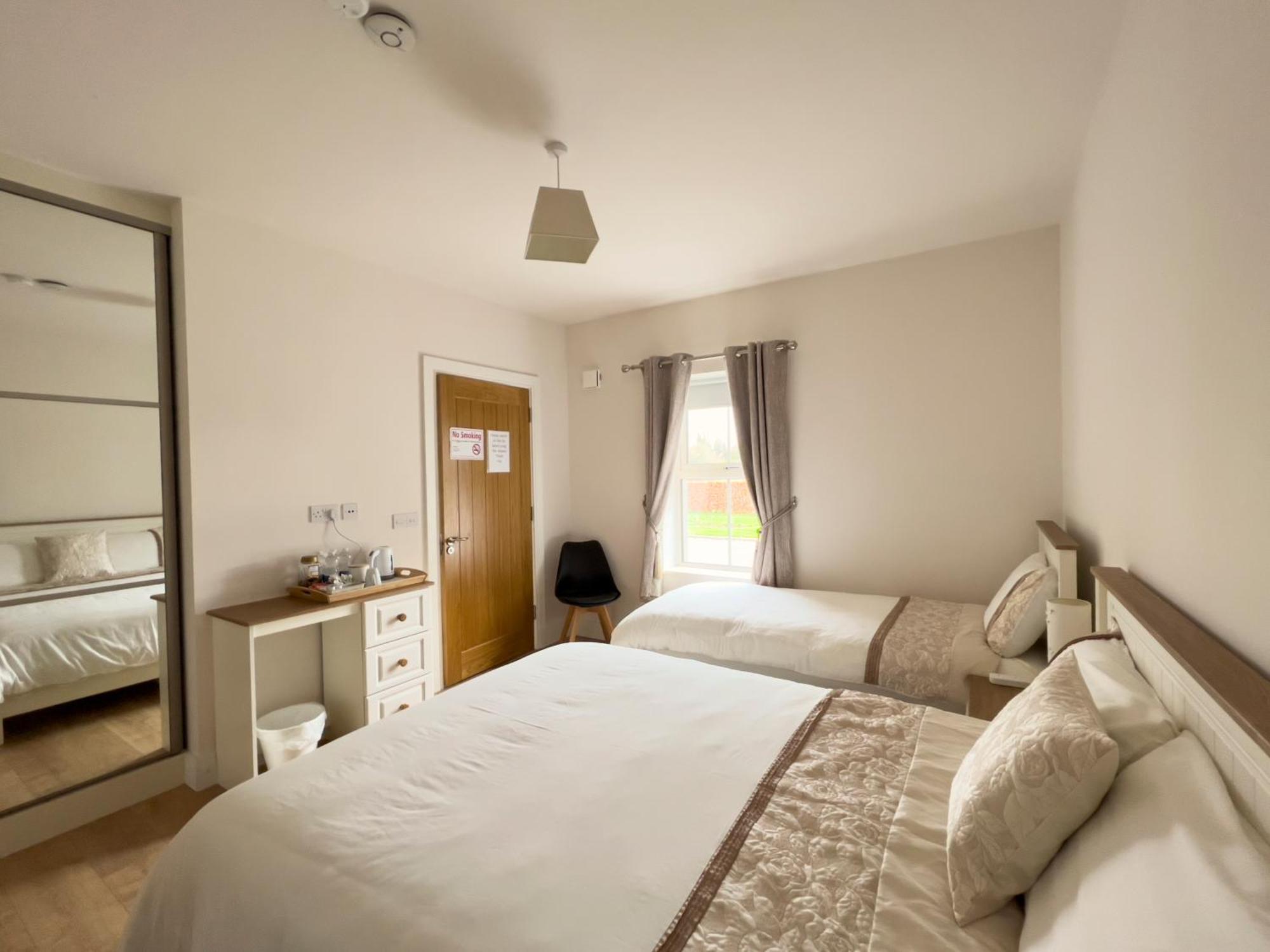Woodview Lodge Трим Экстерьер фото